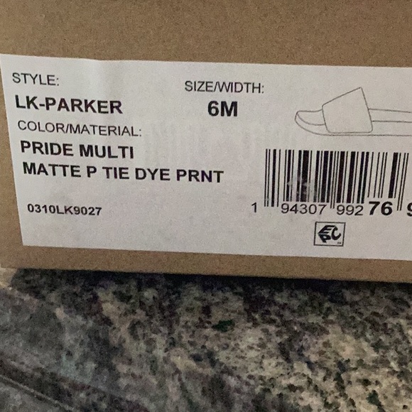 Lucky Brand Slides - Picture 4 of 4